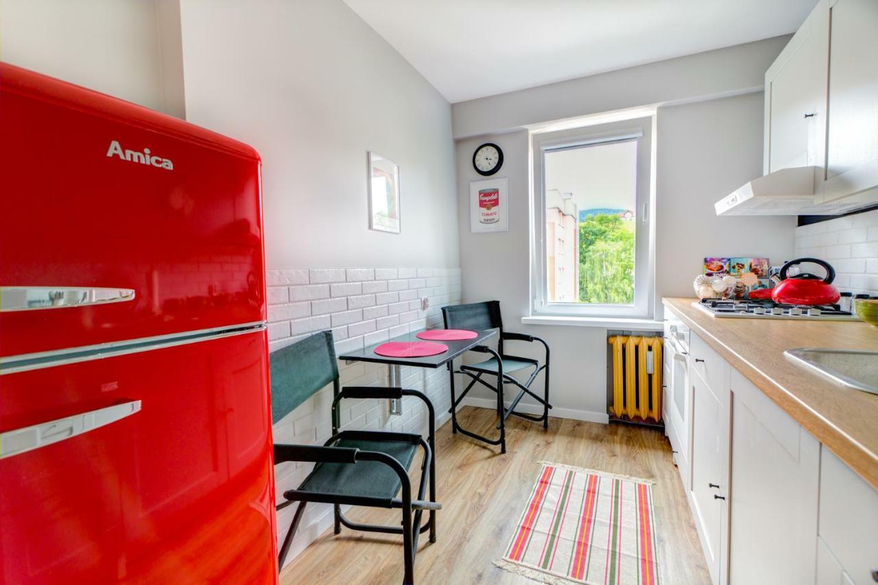 Apartament Halinka Salon, Sypialnia, Kuchnia, Balkon Powierzchnia 50M กรินีซา ดรอยจ์ ภายนอก รูปภาพ