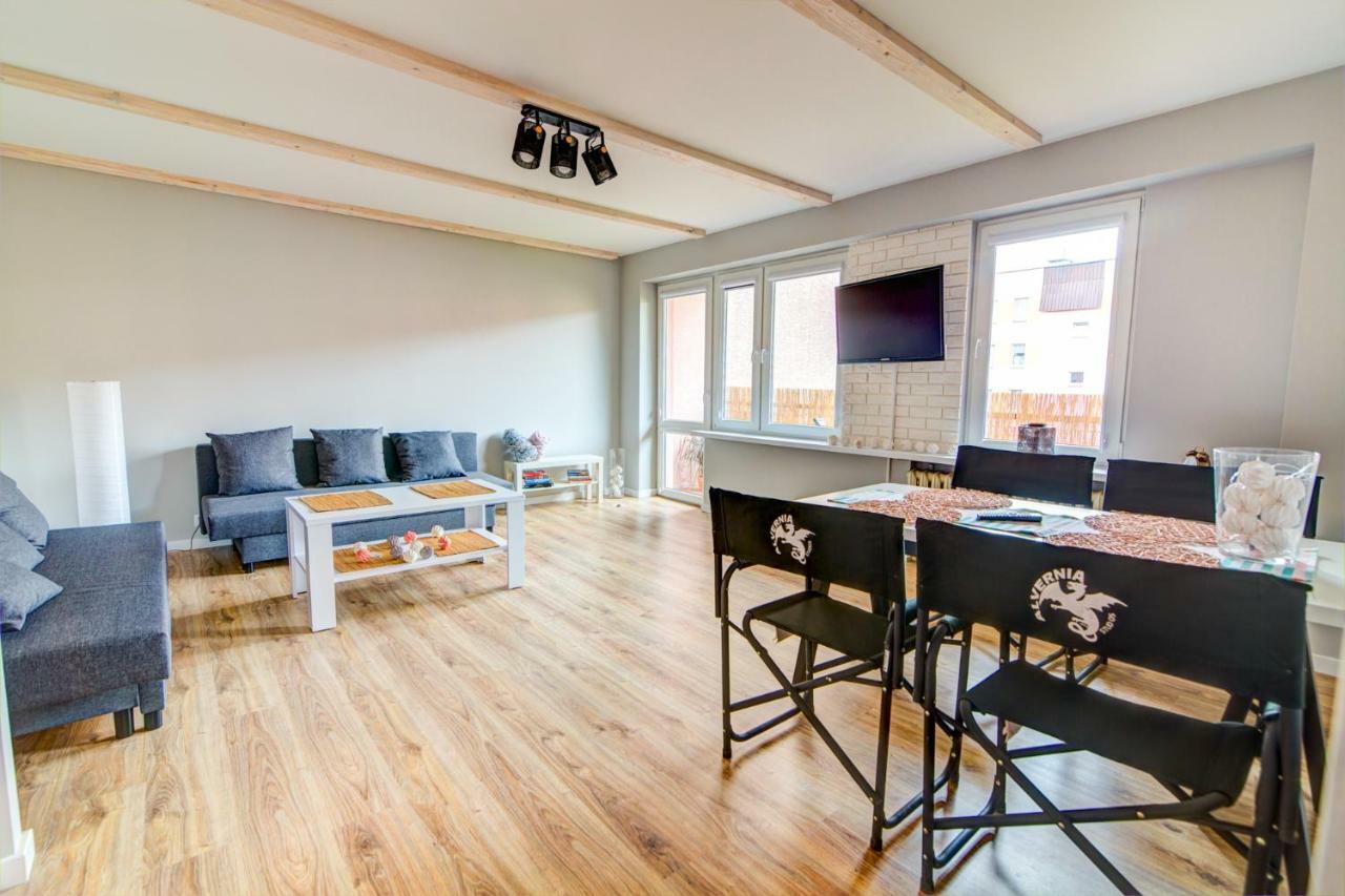 Apartament Halinka Salon, Sypialnia, Kuchnia, Balkon Powierzchnia 50M กรินีซา ดรอยจ์ ภายนอก รูปภาพ