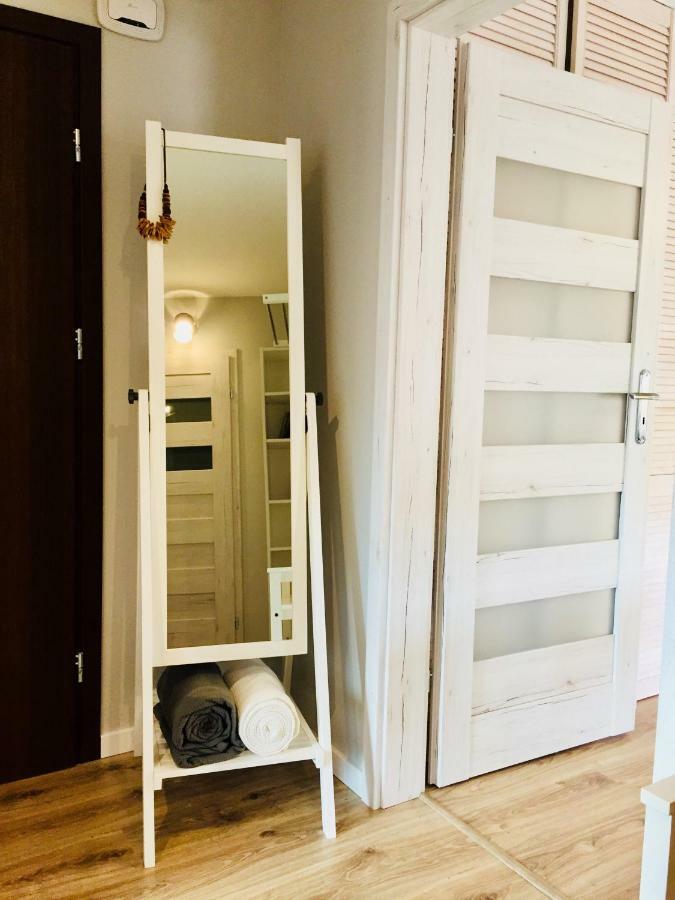 Apartament Halinka Salon, Sypialnia, Kuchnia, Balkon Powierzchnia 50M กรินีซา ดรอยจ์ ภายนอก รูปภาพ